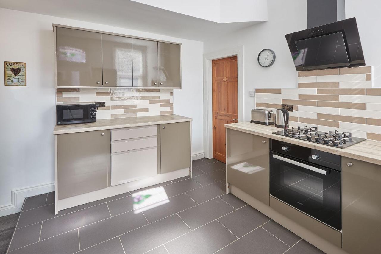 Host & Stay - Groveside Apartment 솔트번바이더씨 외부 사진